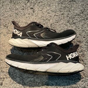 Hoka arahi 5